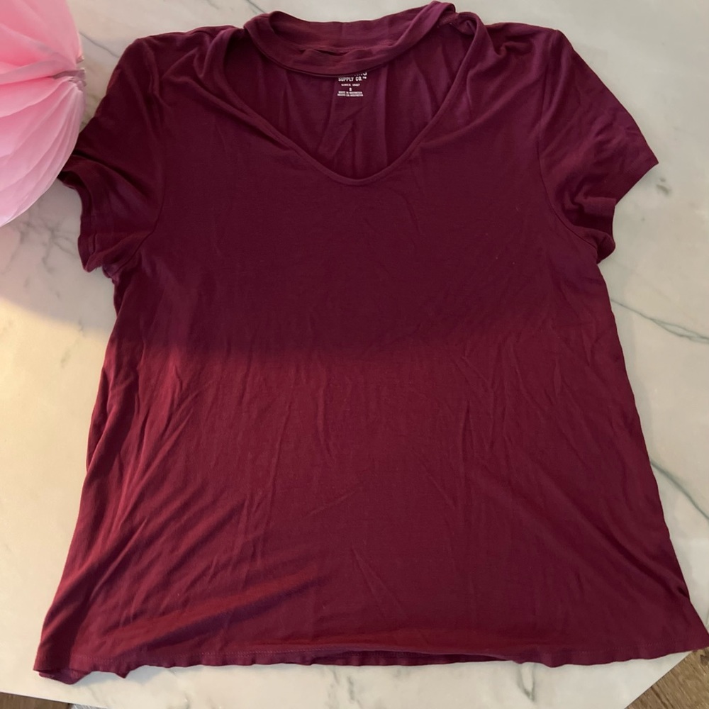 Mossimo Women’s Choker Top short sleeve sz S color Maroon